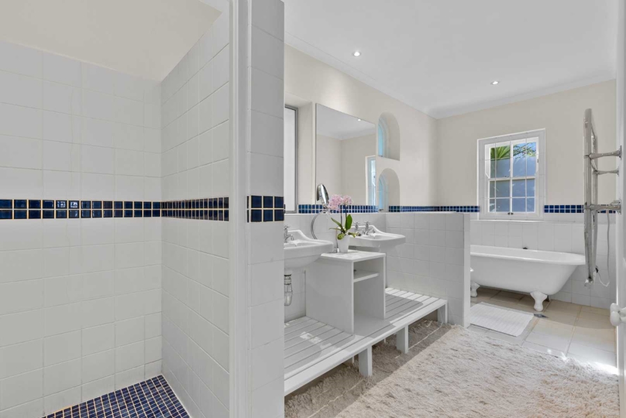 5 Bedroom Property for Sale in Higgovale Western Cape